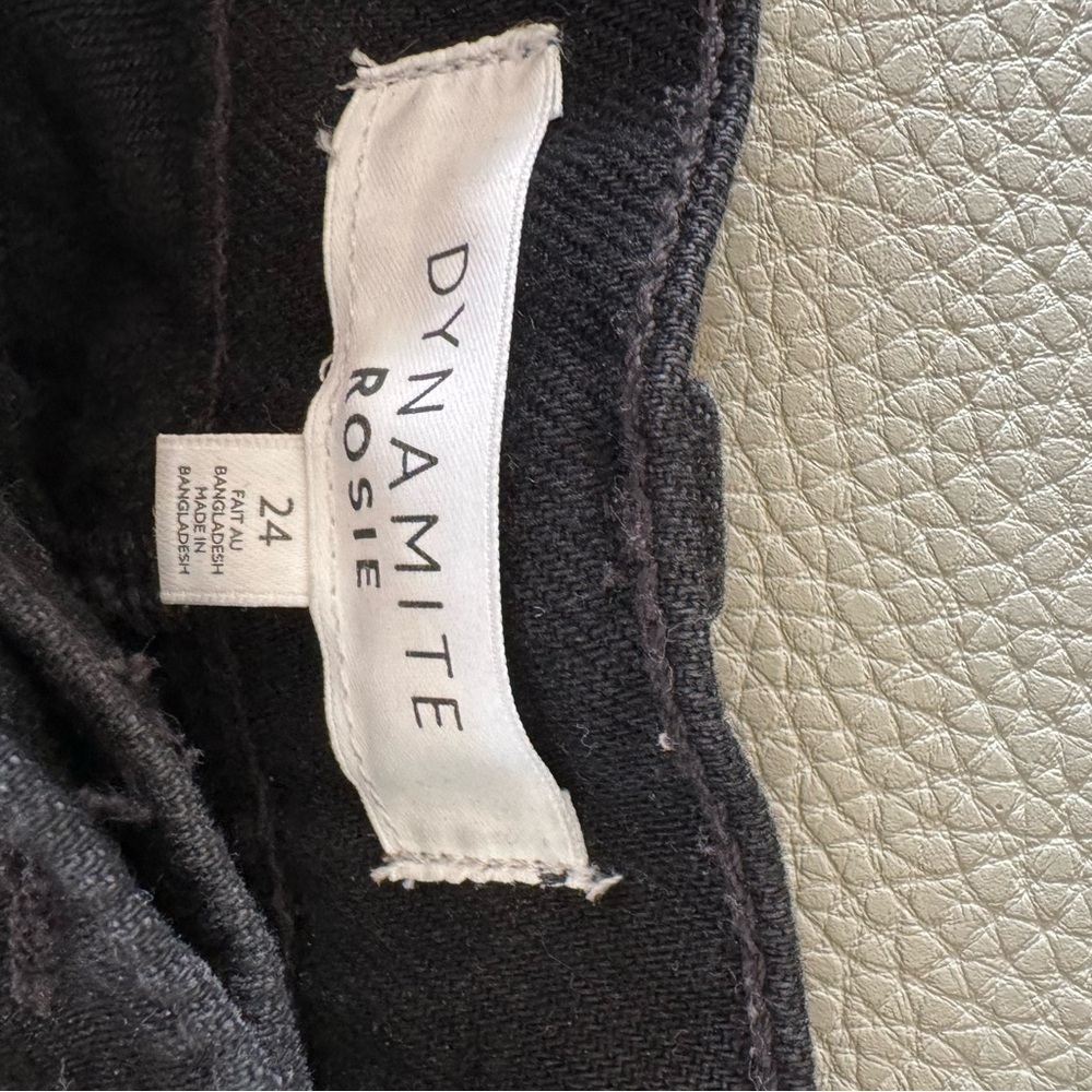 Dynamite Rosie Black Jeans women’s size 24 front slit Button Fly - Picture 3 of 5